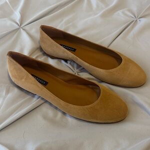 Margaux Womens Classic Round Toe Ballet Flats Tan Suede Size 42.5 M / 11.5 M